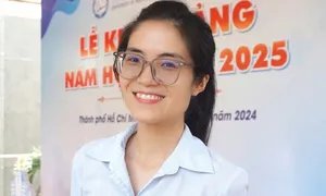 Cô gái bỏ việc ngân hàng, thi đỗ trường Y ở tuổi 36