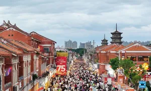 Cách Trung Quốc kiểm soát quá tải khách